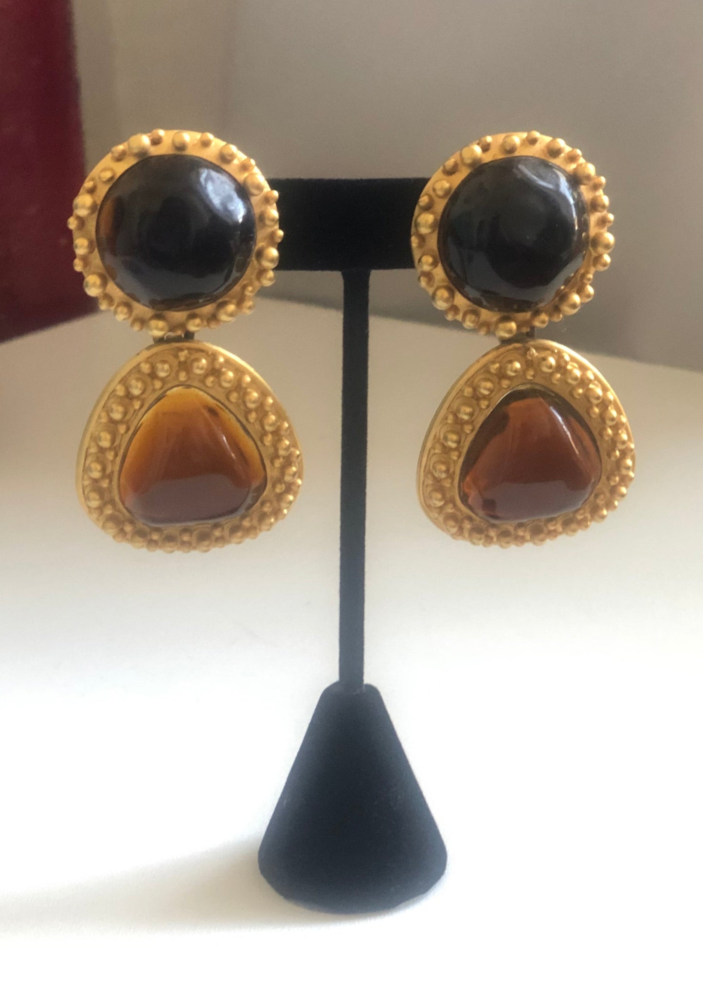Vintage les Bernard dangle earrings brown cabochons