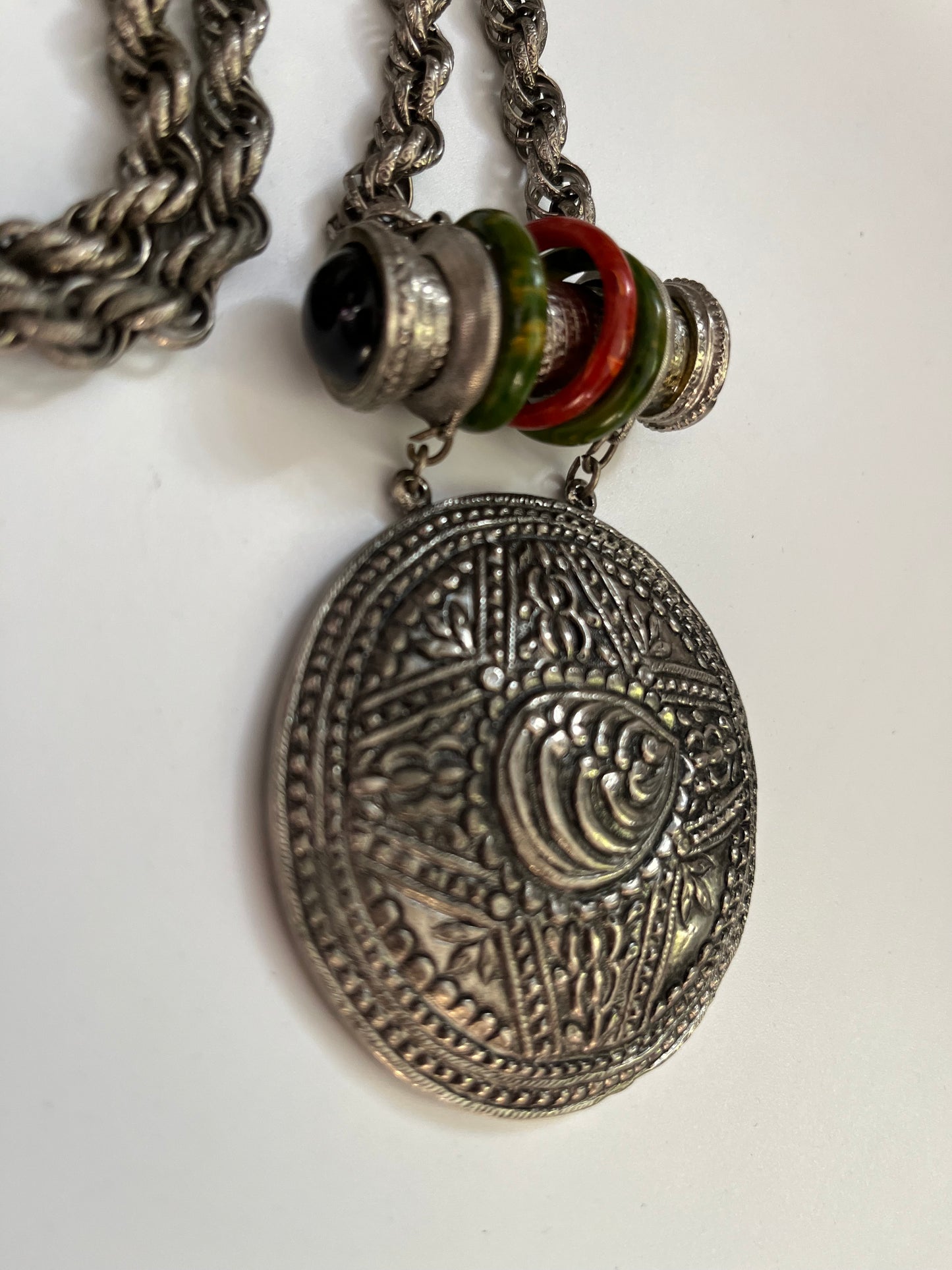Vintage ACCESSOCRAFT necklace pendant glass rings