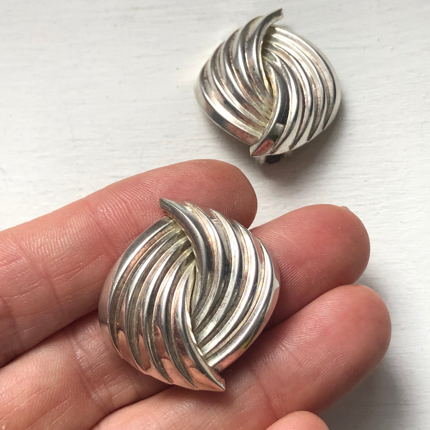 Vintage Dior earring clip on knot silver tone