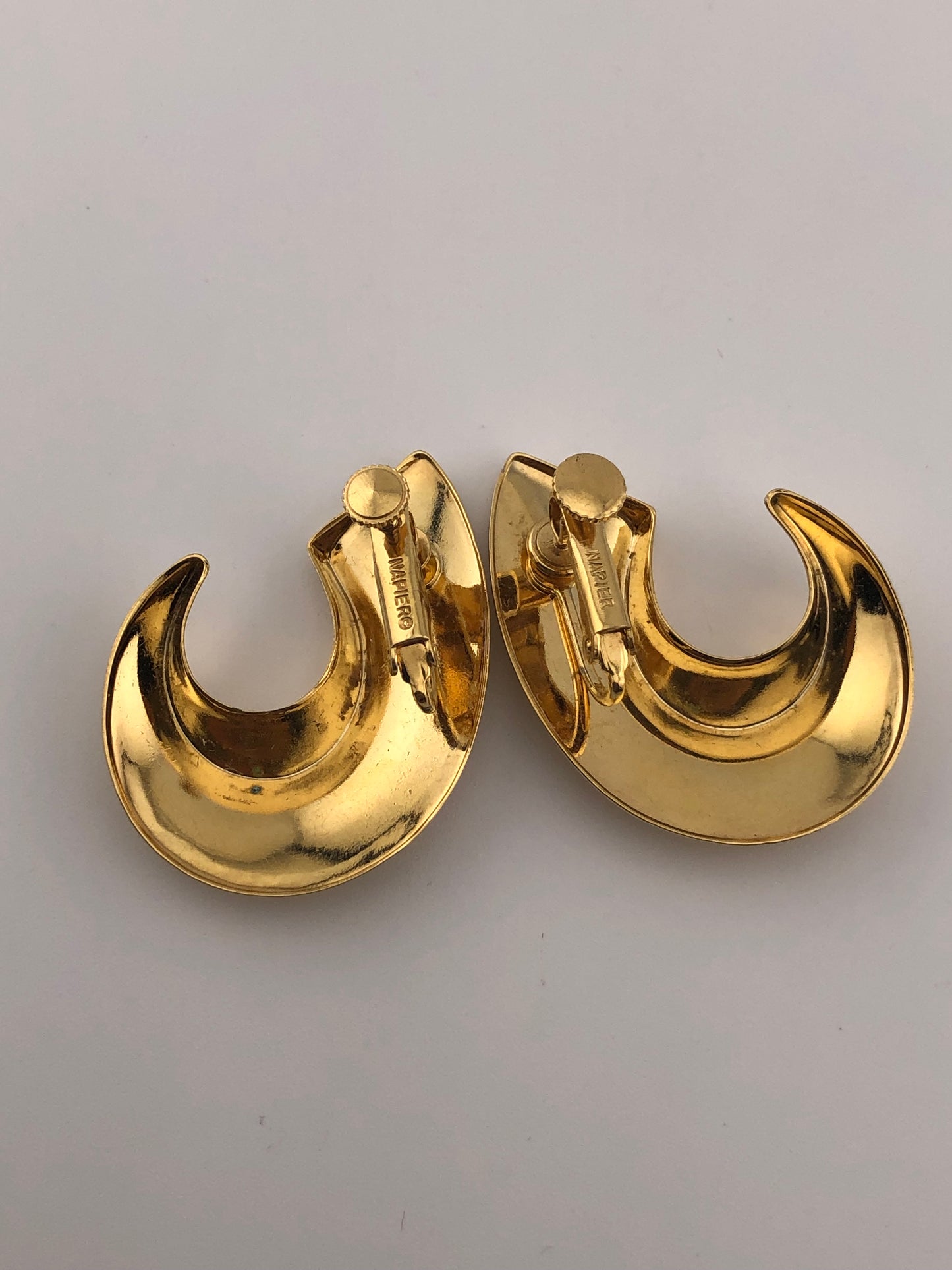 Vintage NAPIER earrings gold tone swirl