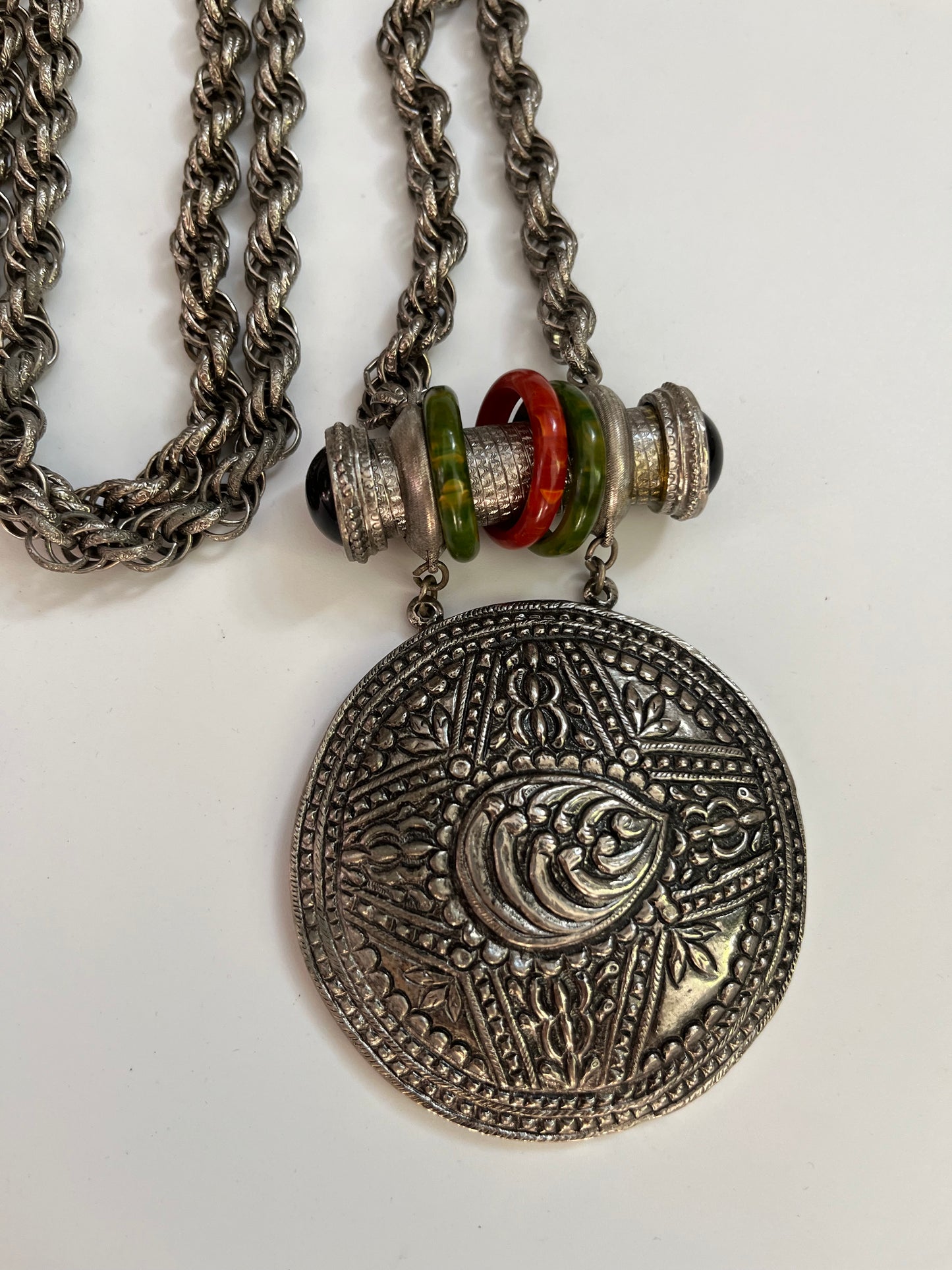 Vintage ACCESSOCRAFT necklace pendant glass rings