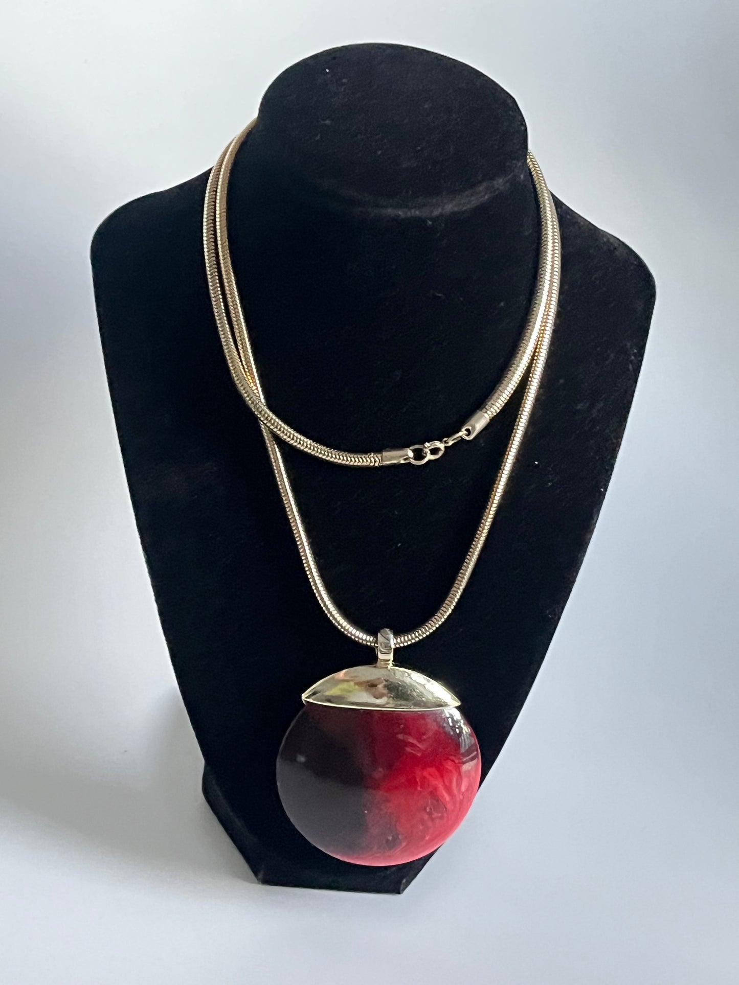 Vintage necklace large pendant 1970’s
