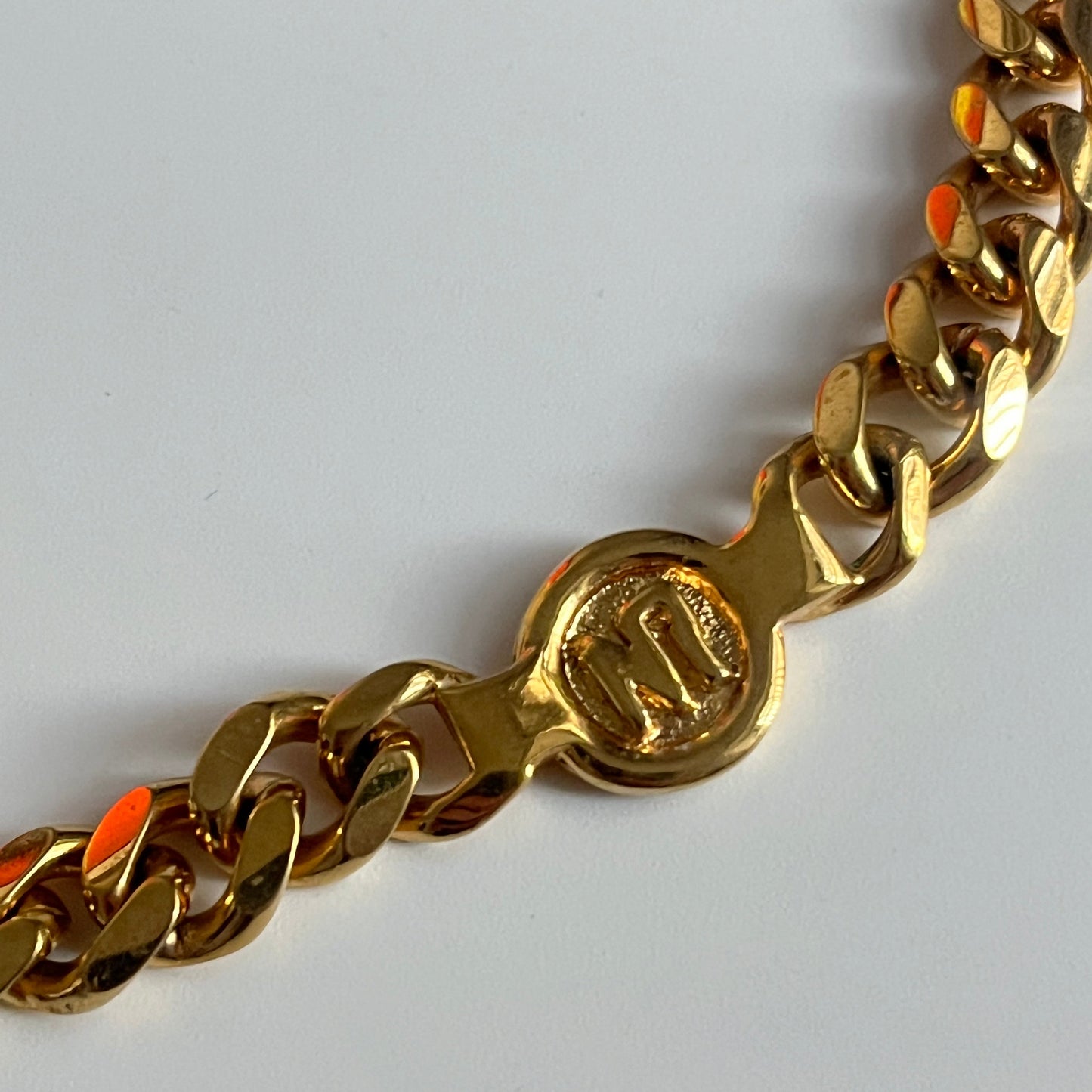 Vintage Nina Ricci necklace round links Logo