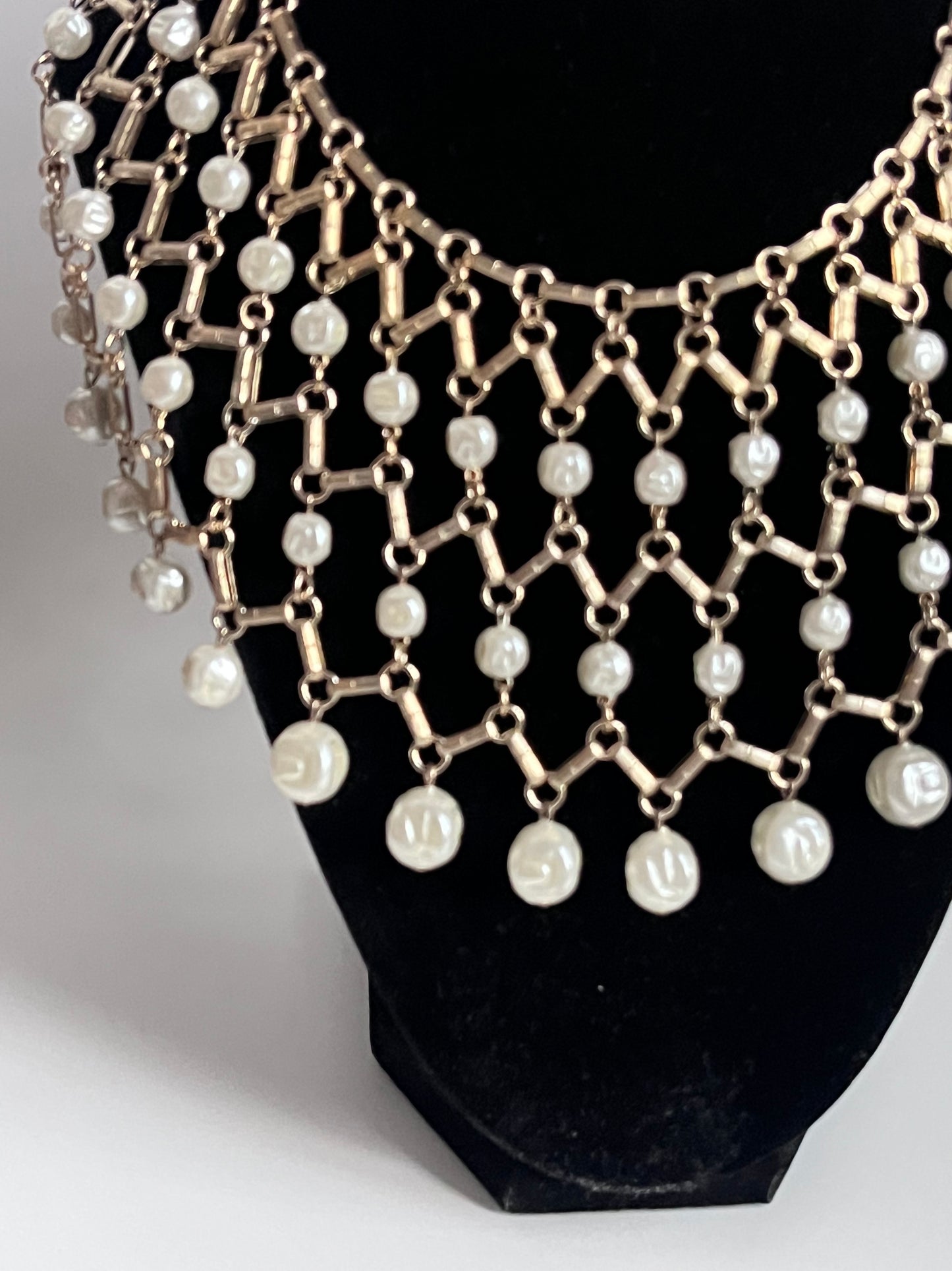 Vintage necklace collar faux baroque pearl beads 1960s