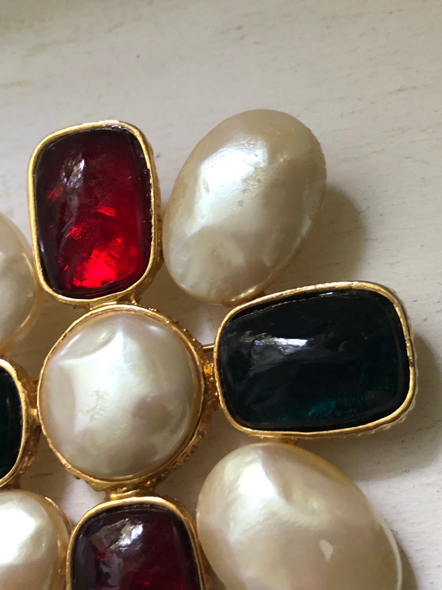 Vintage Les Bernard for Vogue brooch large gripoix pearl