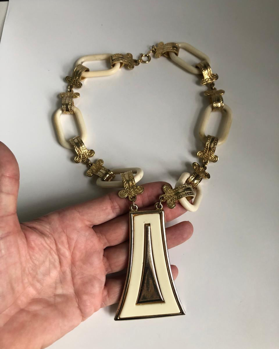 vintage ACCESSOCRAFT necklace large pendant plastic links