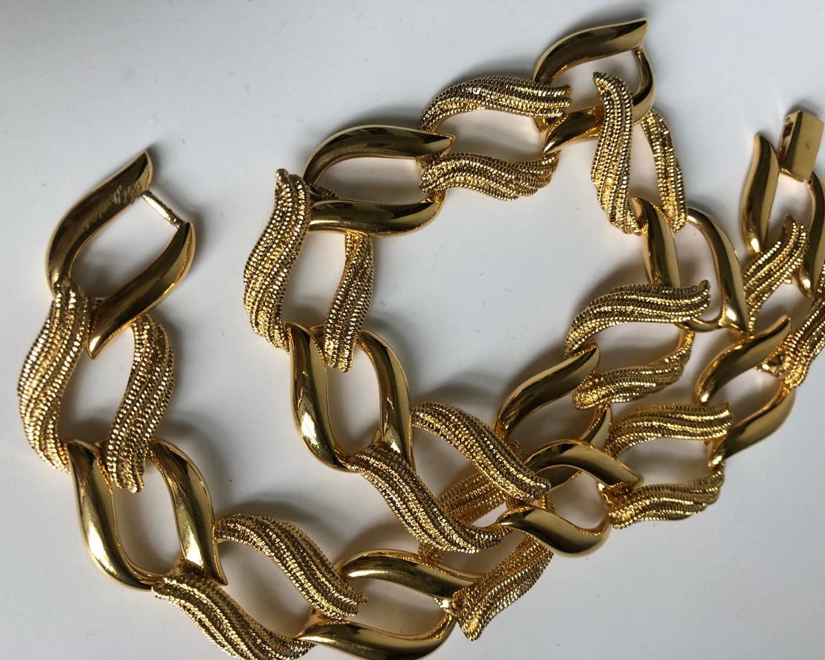 Napier necklace chain texture link gold tone