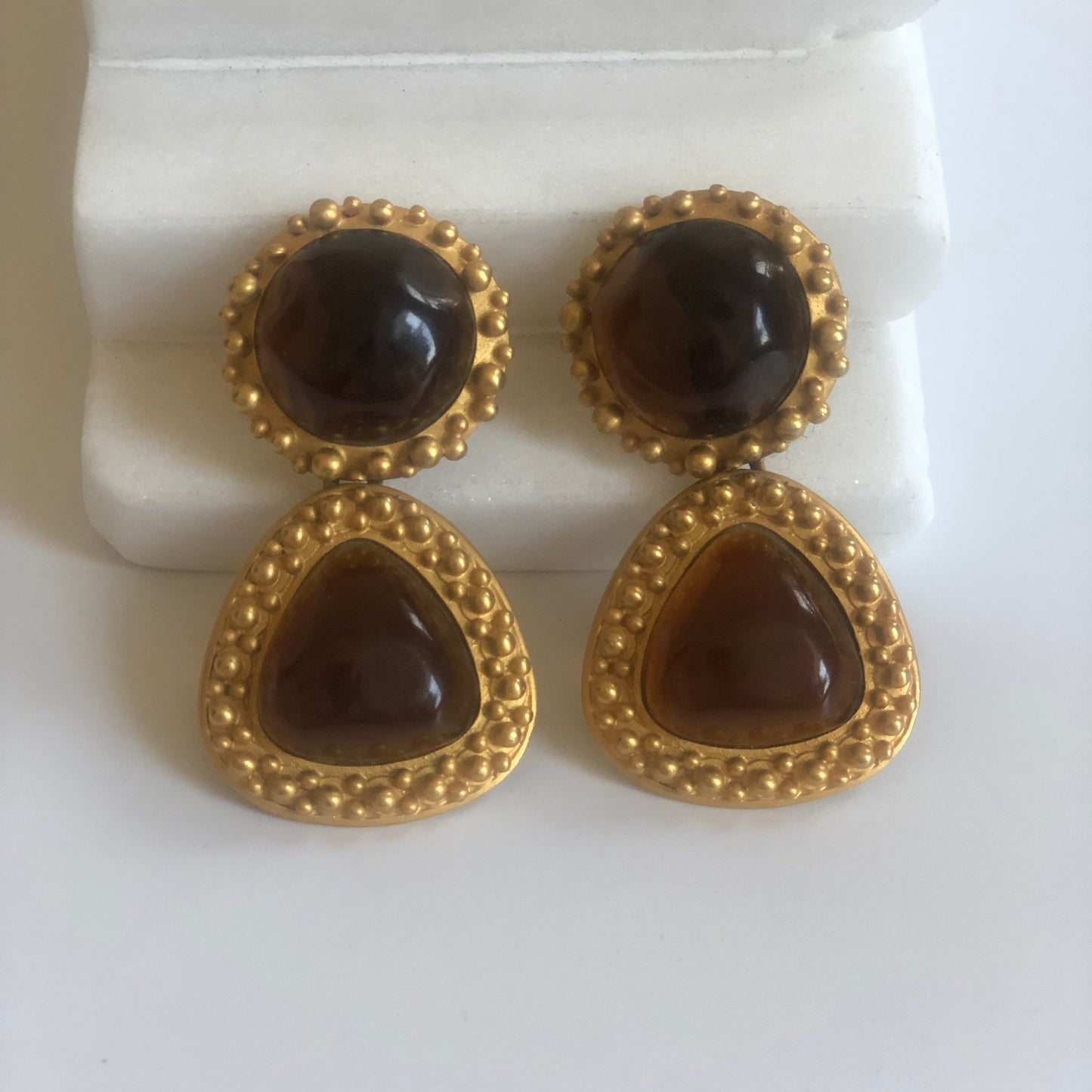 Vintage les Bernard dangle earrings brown cabochons