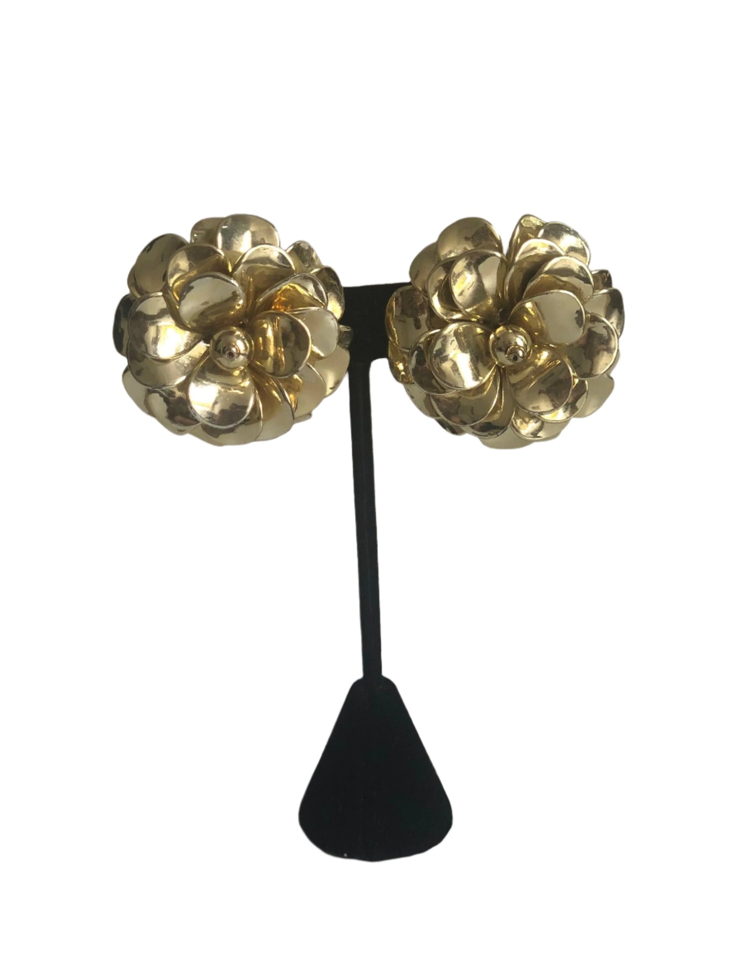 vintage earrings clip on flower gold tone plastic