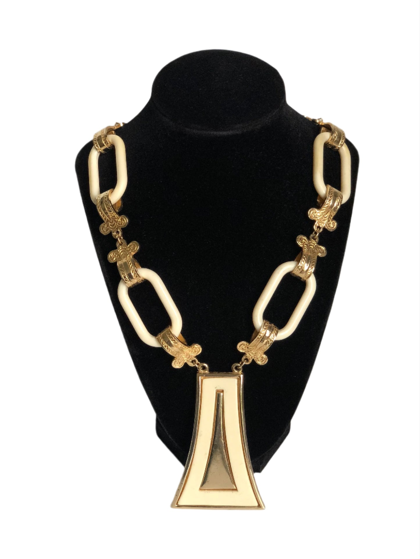 vintage ACCESSOCRAFT necklace large pendant plastic links