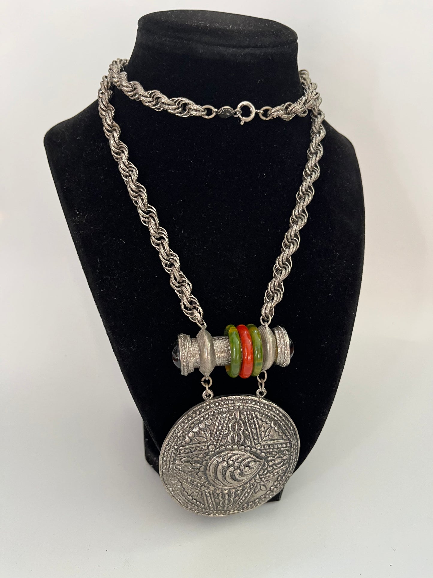 Vintage ACCESSOCRAFT necklace pendant glass rings