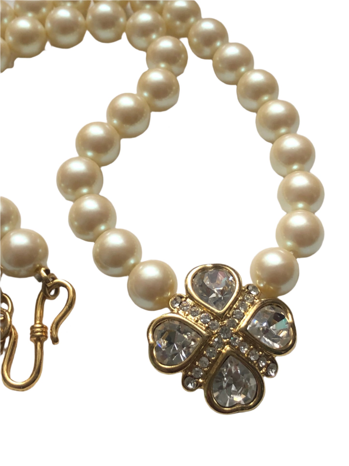 Vintage Monet faux pearl beads clover crystal