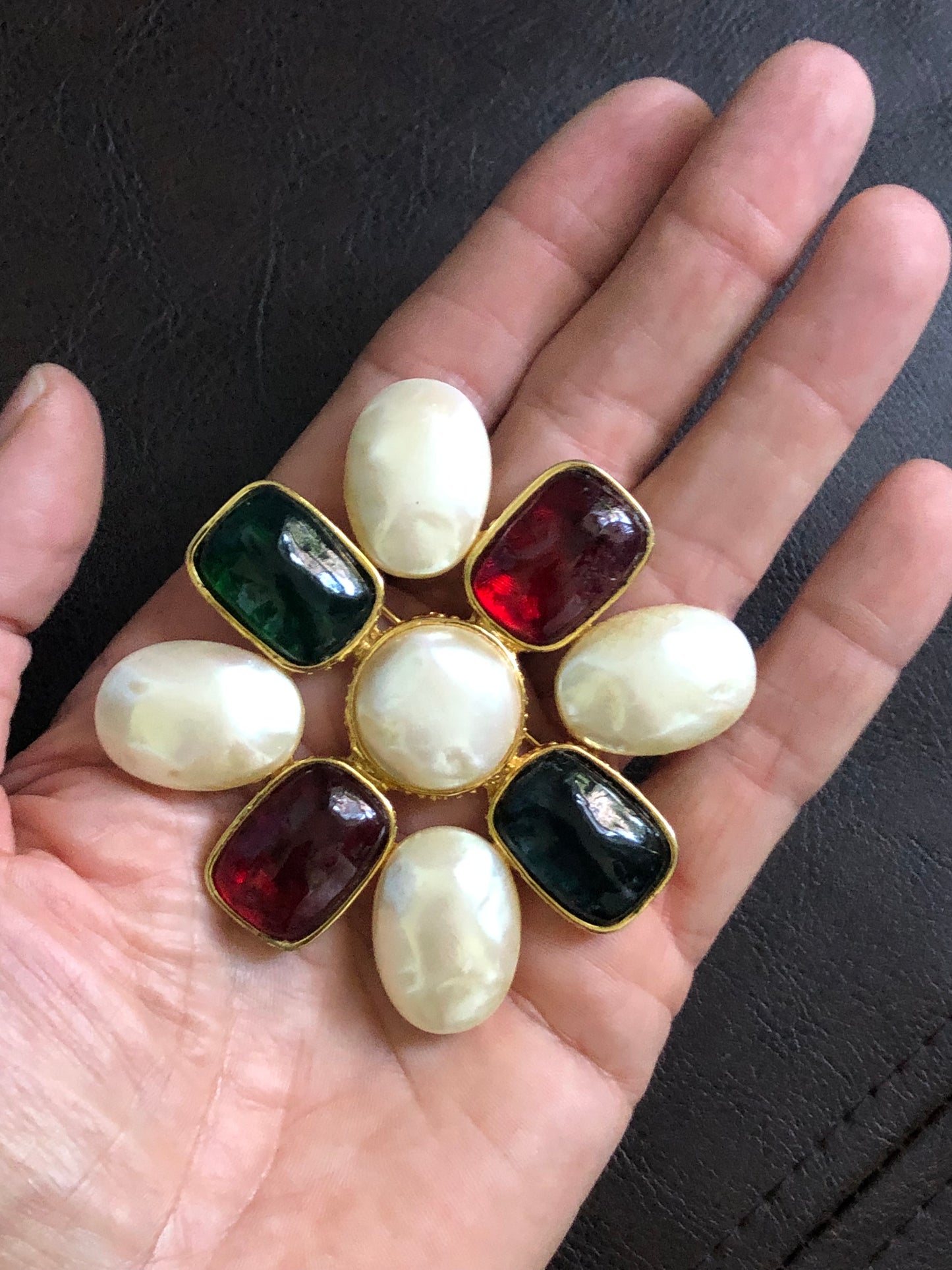 Vintage Les Bernard for Vogue brooch large gripoix pearl