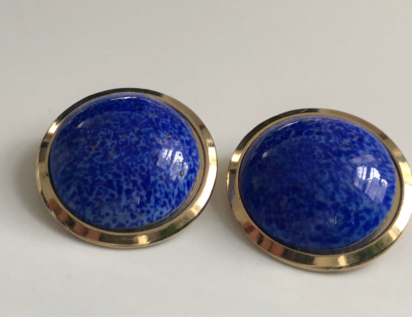 Vintage earrings clip on large blue art glass gold tone