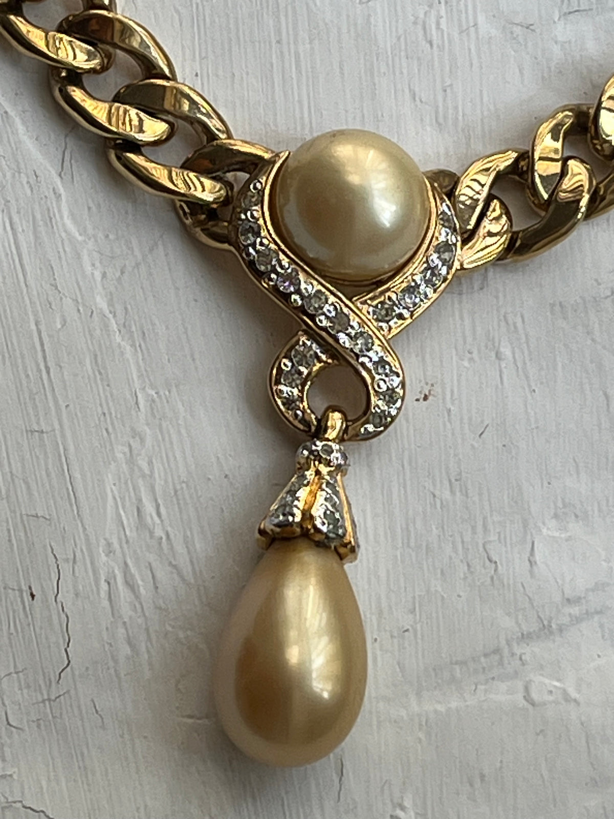 Vintage VogueBijoux  necklace dangle pearl bead