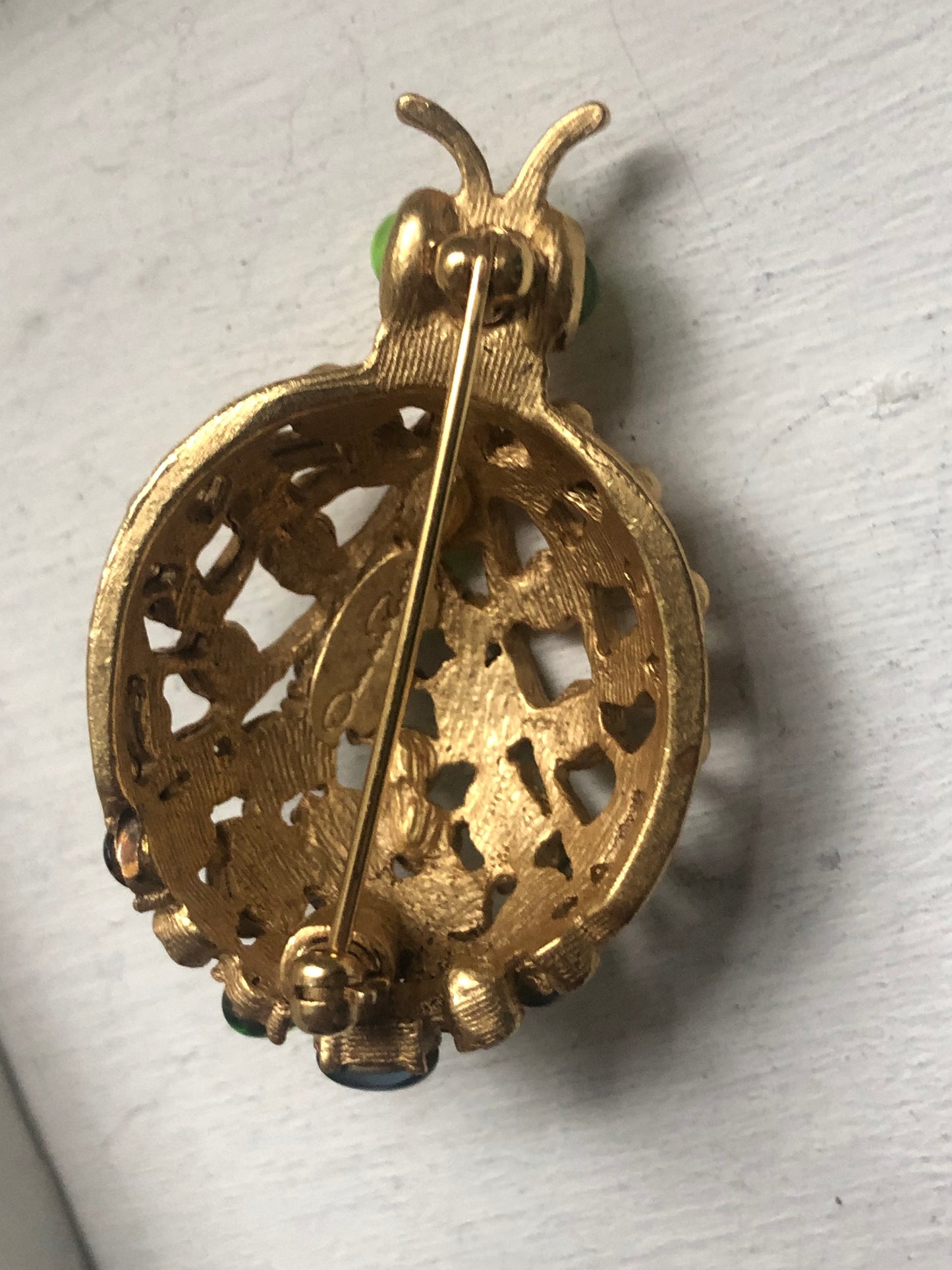 Vintage Oscar de La Renta brooch pin bug bee insect cabochon