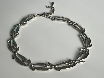 Vintage Monet silver tone  links collar