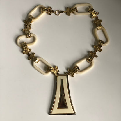 vintage ACCESSOCRAFT necklace large pendant plastic links
