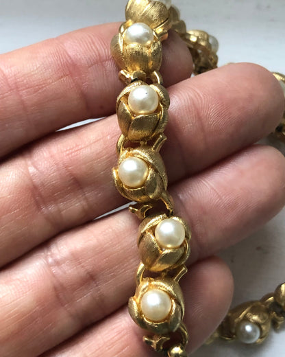 Vintage Trifari necklace pearl beads gold tone flower links