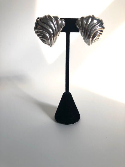 Vintage Chr. Dior earrings clip on shell silver plated