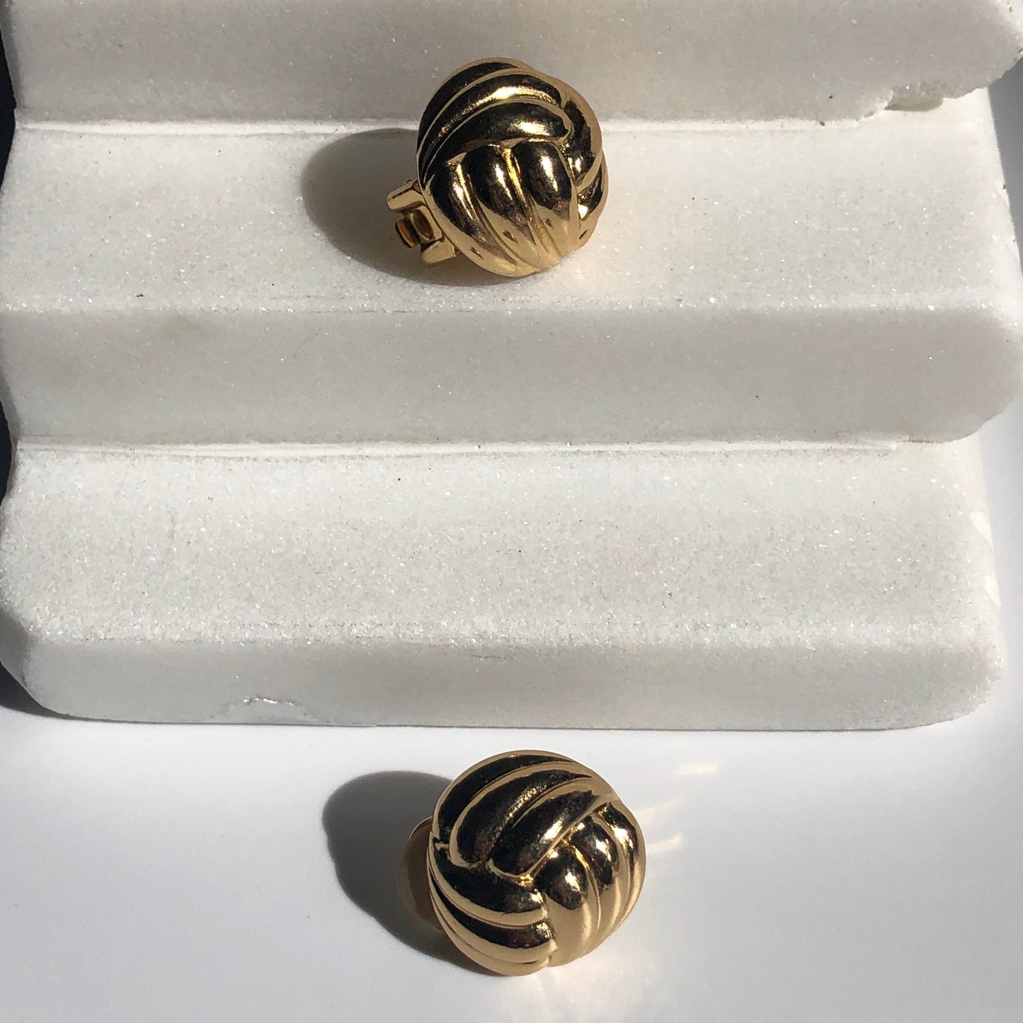 Vintage Chr. DIOR earrings clip on buttons gold plated