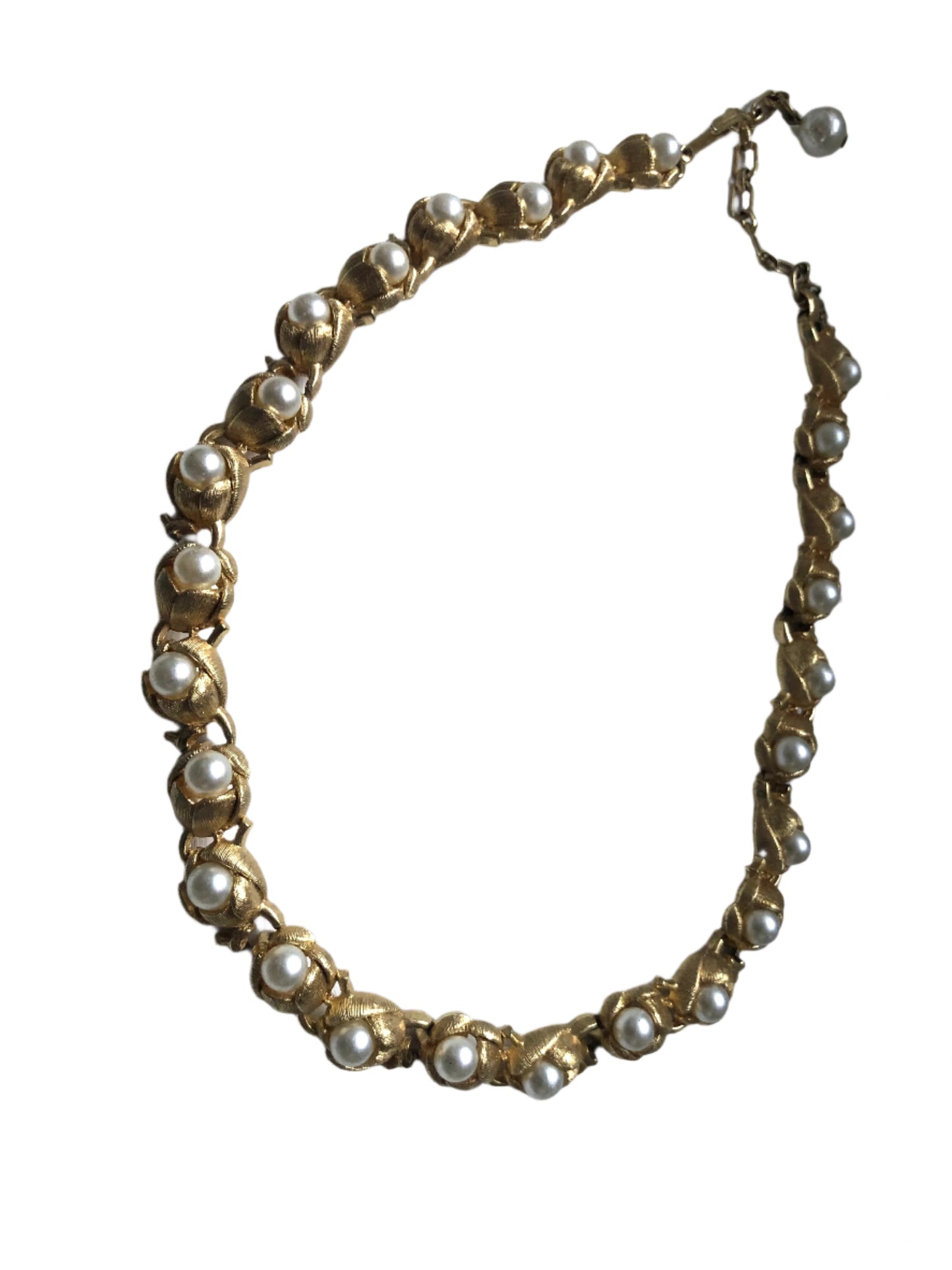 Vintage Trifari necklace pearl beads gold tone flower links