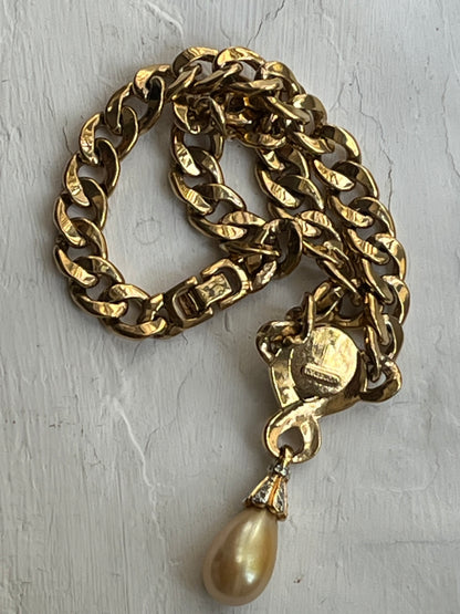 Vintage VogueBijoux  necklace dangle pearl bead