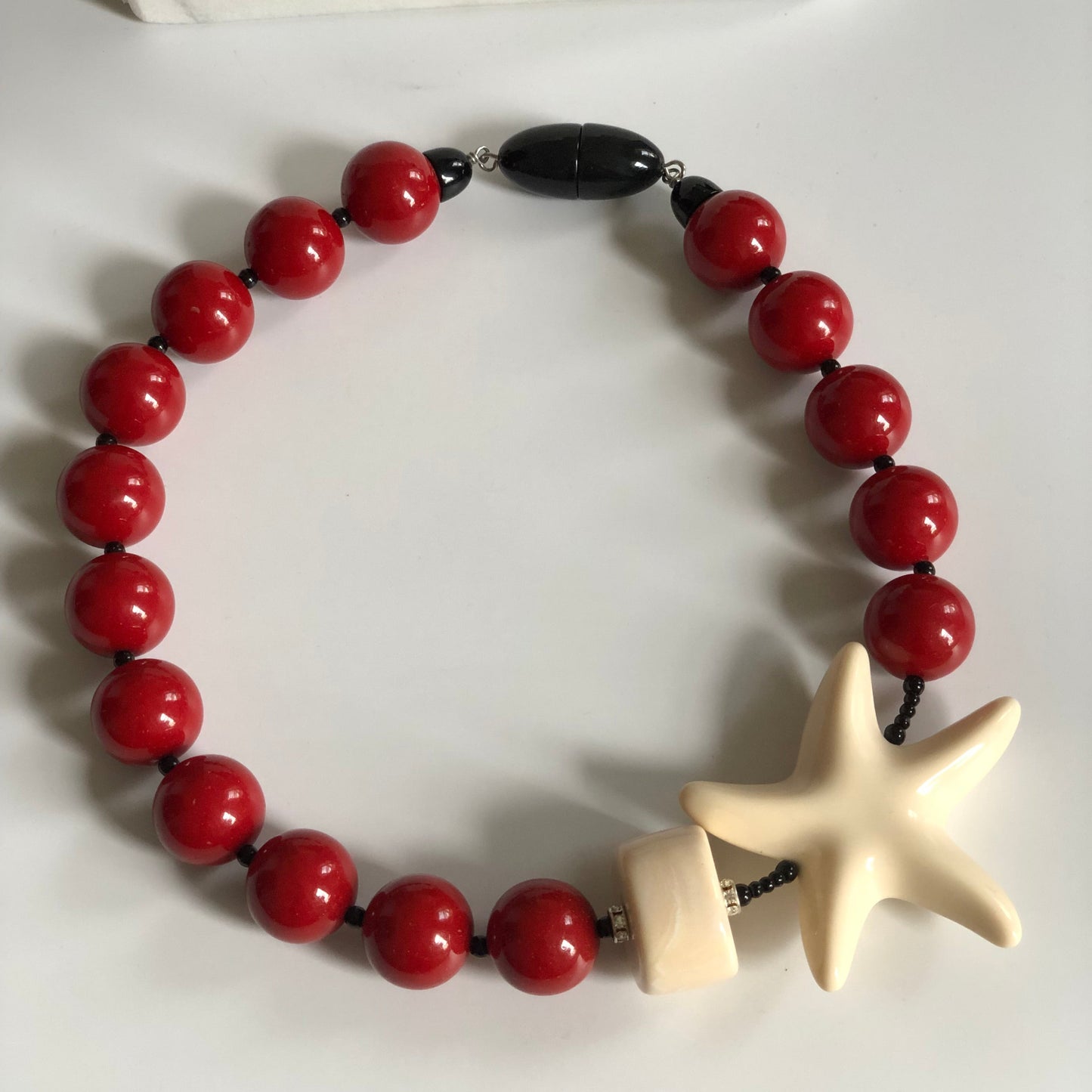 Angela Caputi necklace large red beads resin plastic starfish Italy
