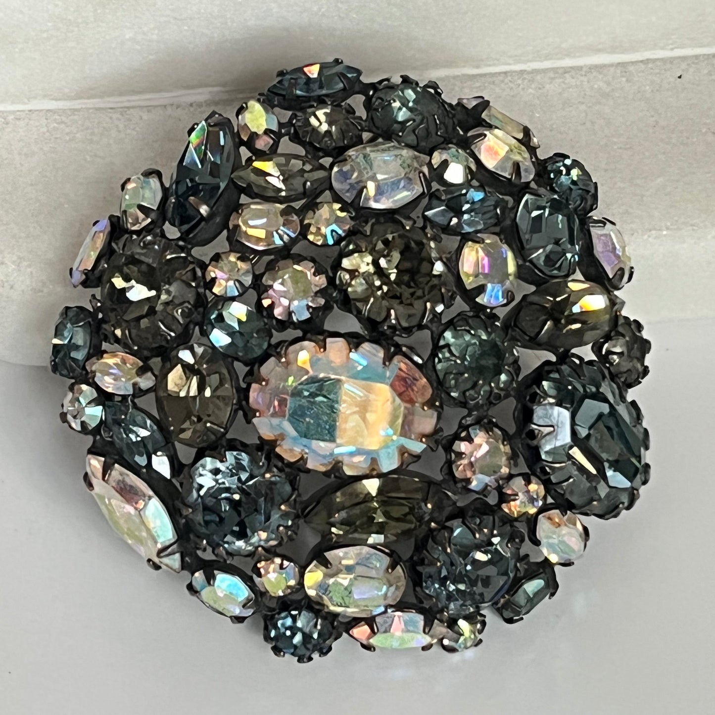 Vintage Schreiner brooch ab crystal topaz rhinestones 1960's