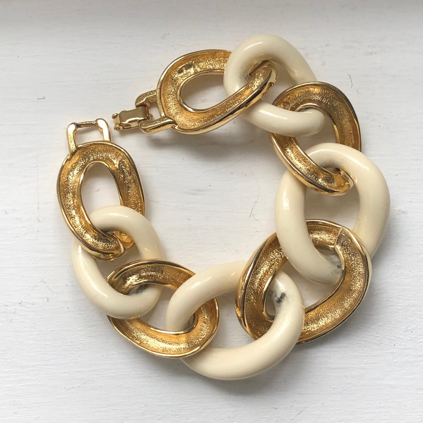 Vintage GIVENCHY bracelet wide chain plastic 80s
