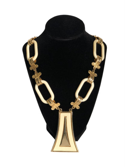 vintage ACCESSOCRAFT necklace large pendant plastic links