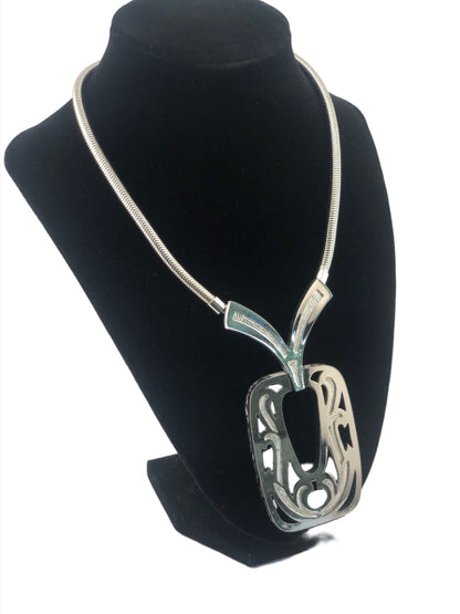 Vintage MONET Necklace cut pendant
