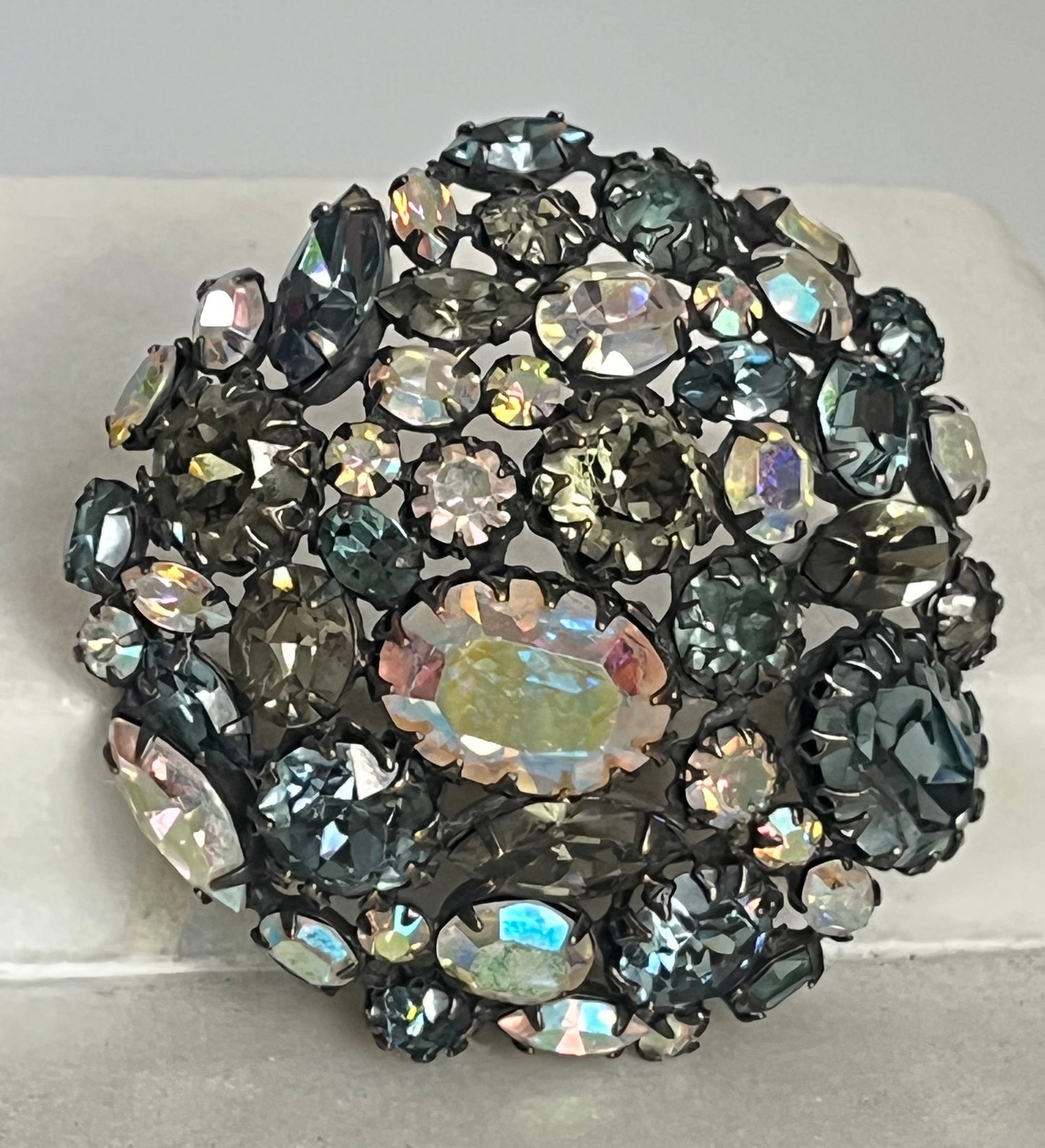Vintage Schreiner brooch ab crystal topaz rhinestones 1960's