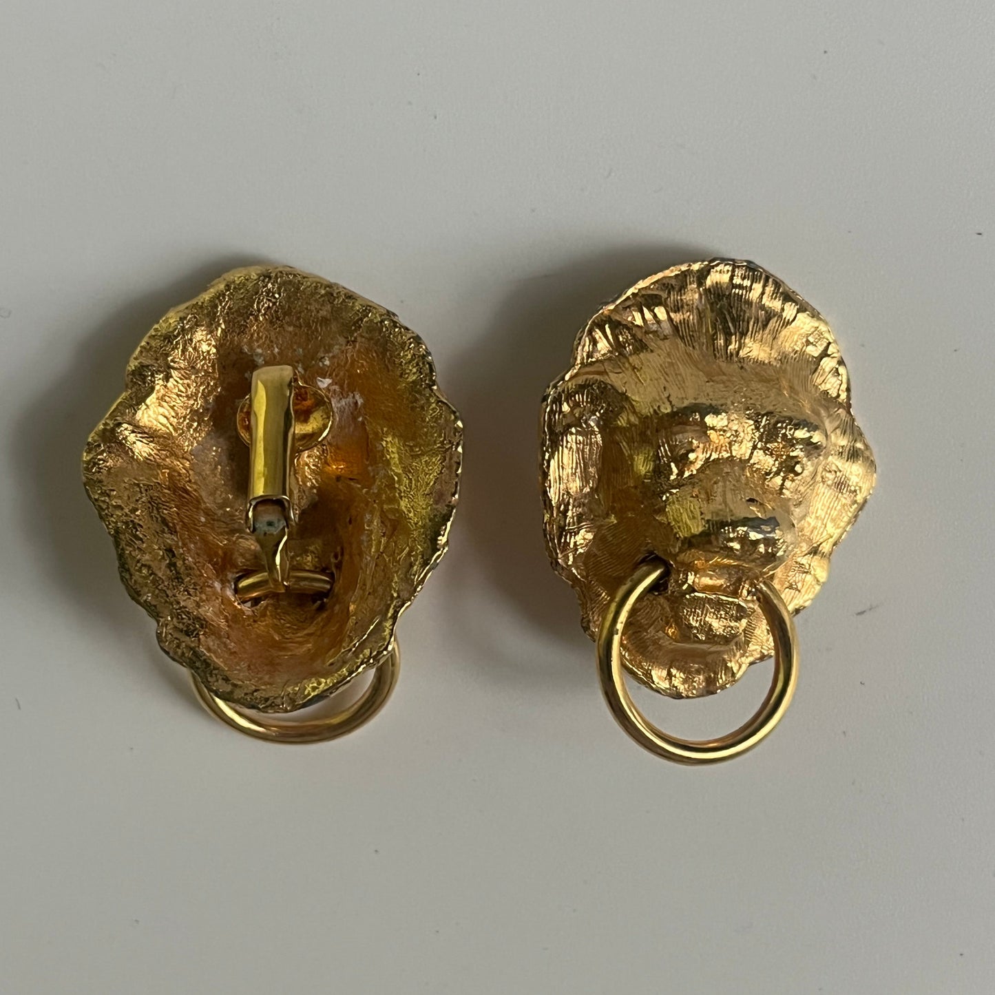 Vintage earrings clip on lion head