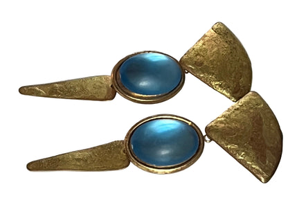 Vintage earrings clip on dangle blue lucite cabochon