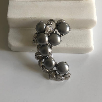Vintage ELSA SCHIAPARELLI brooch grey pearl cabochon