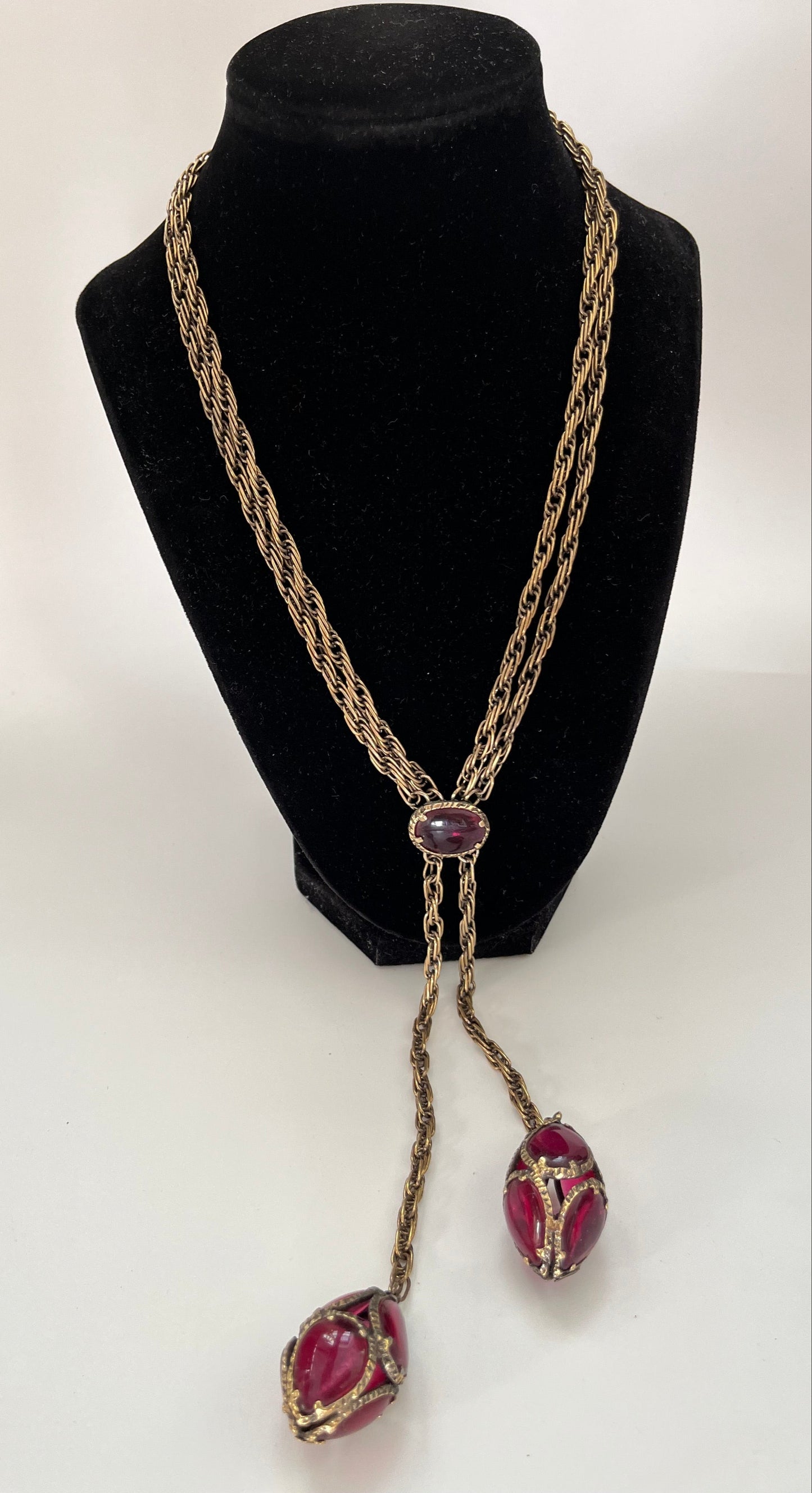 Vintage Trifari necklace powder  glass "Renaissance" 1964