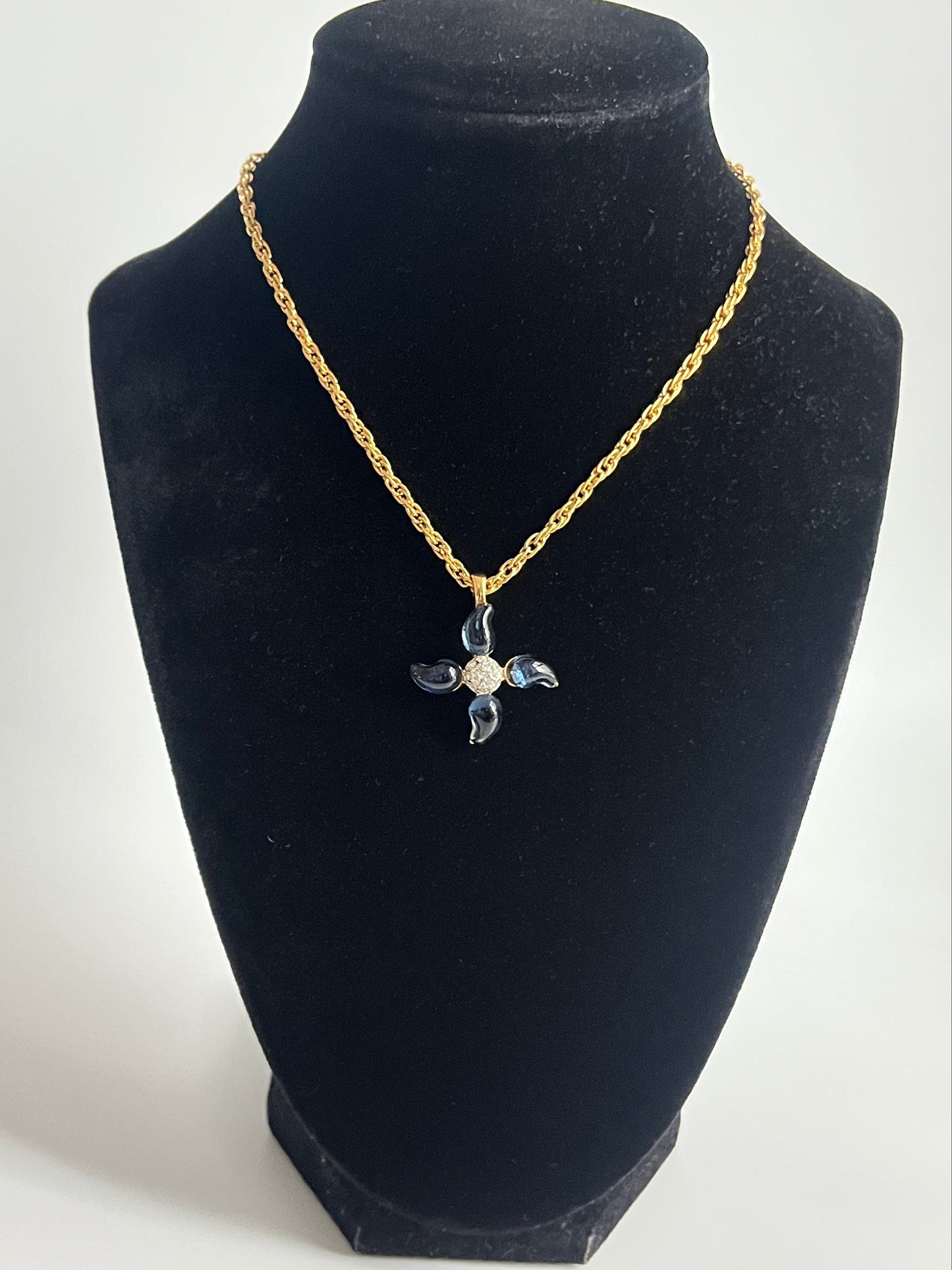 Vintage Nina Ricci necklace Gripoix pendant